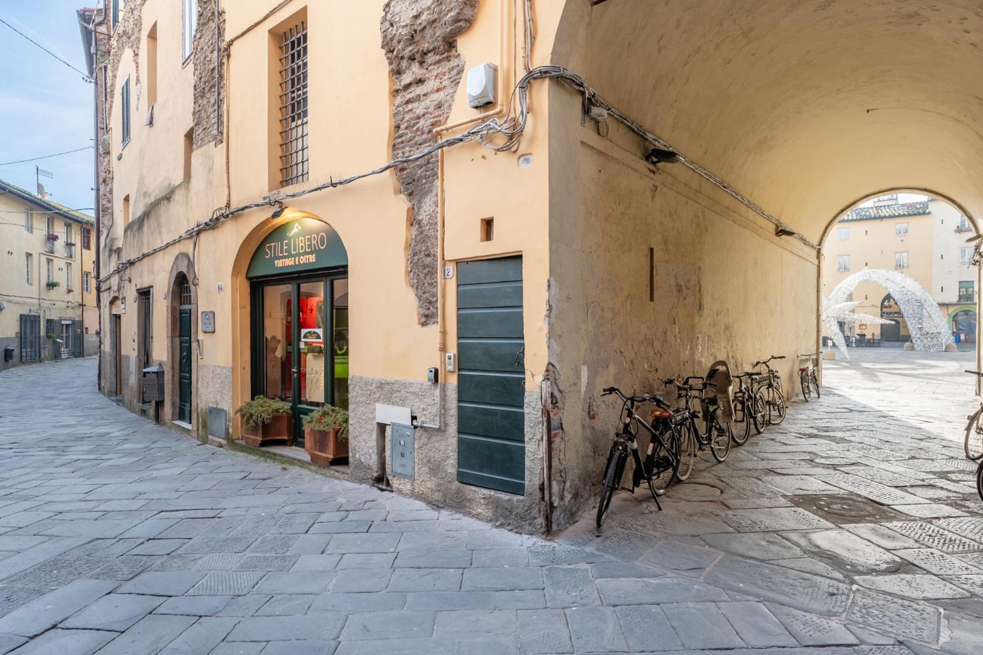 Anfiteatro Luxury Rooms - Affitti Brevi Italia Lucca Exterior photo